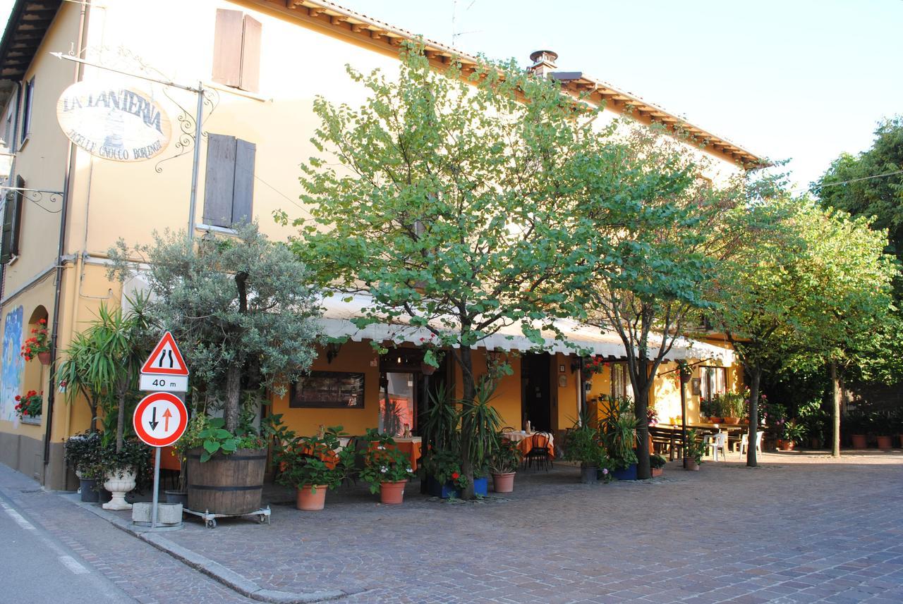 ホテル La Lanterna Di Guiglia エクステリア 写真